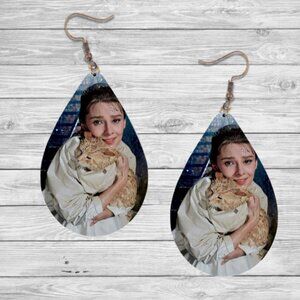 Breakfast at Tiffany's : Audrey Hepburn Earrings- Hypoallergenic